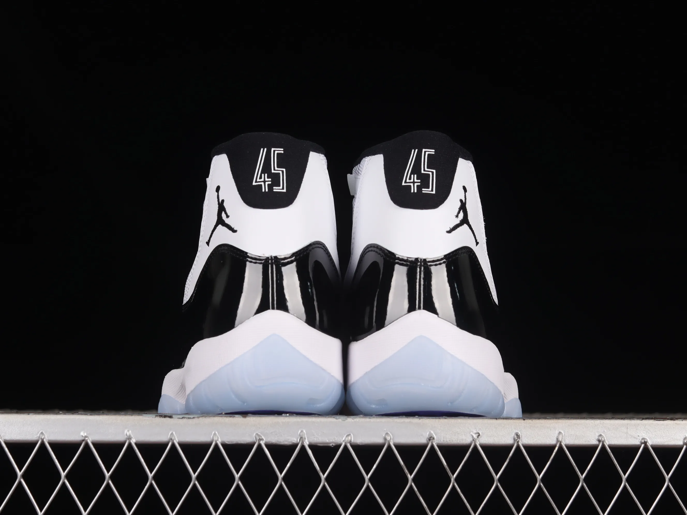 All categories Air Jordan Jordan series basketball shoes Air Jordan 11 LJR version Air Jordan 11 Concord AJ11 Joe 11 Concord black and white replica basketball shoes 378037-100